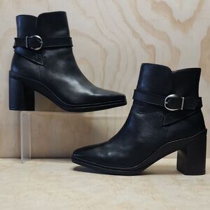 Naturalizer Black Ankle Boots Buckle Women 7.5 Moto Zipper Heeled Shoe